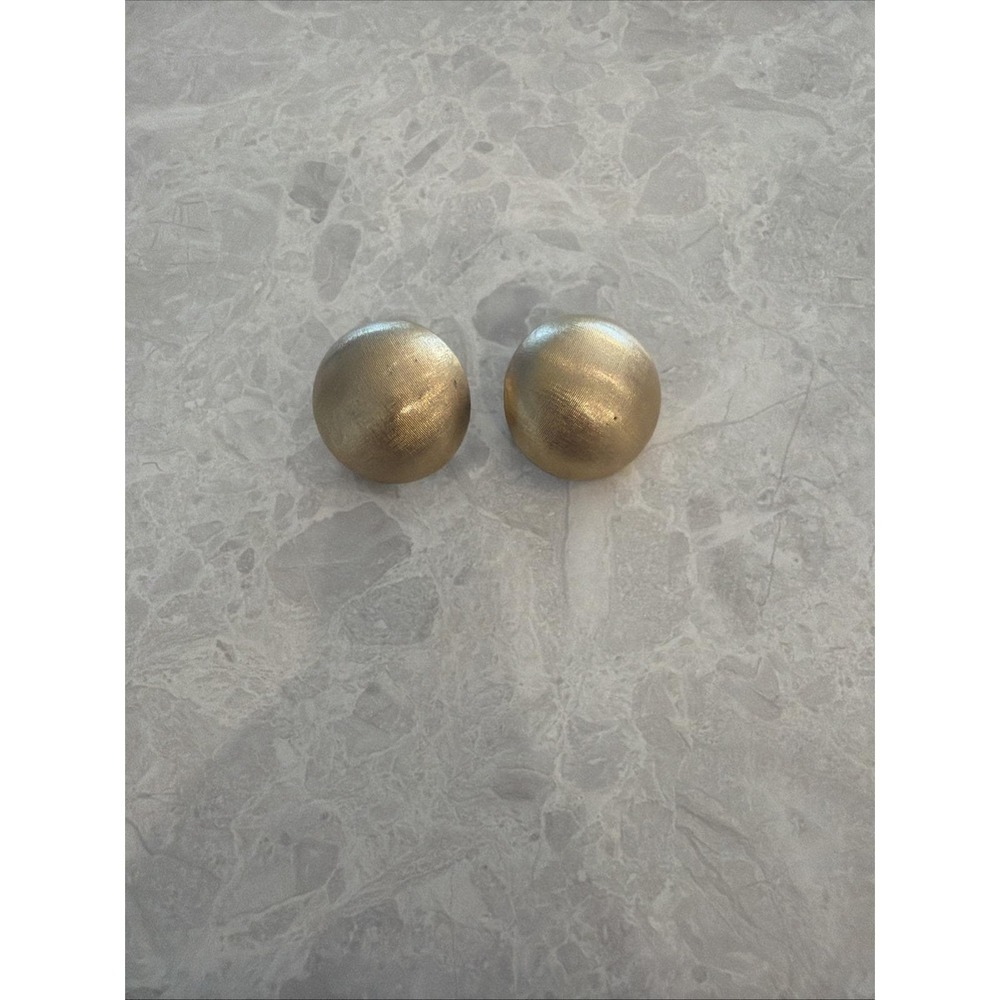 Vintage Trafari Crown Clip On Earrings. Gold Tone.